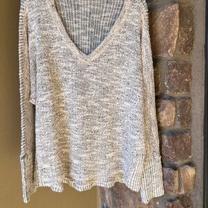 Splendid Heathered Gray V-Neck Sweater